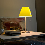 LUCEPLAN COSTANZA TAVOLO GIALLO VIVO ACCESA