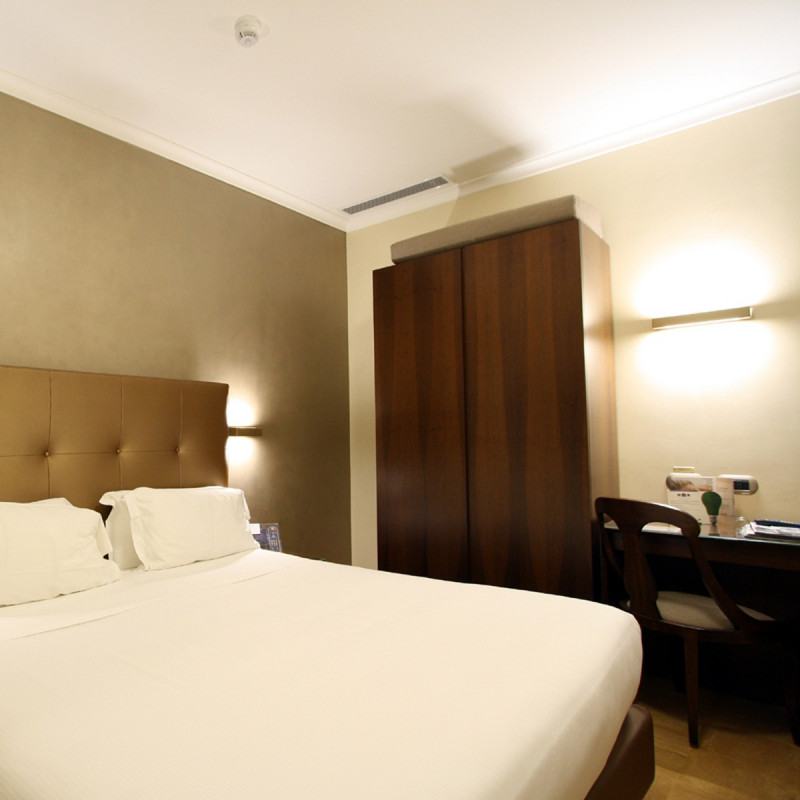 ESSENZA 36 cm LED alta potenza foglia oro