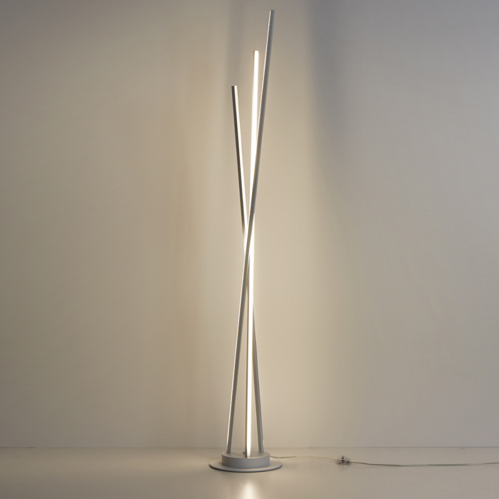 Biluce Segmenti Lampada Terra LED con Aste incrociate - Imagen 16 de 33
