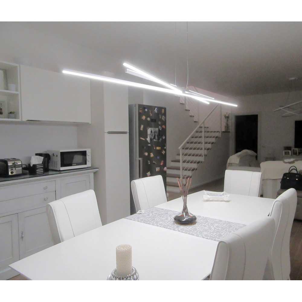 Biluce Segmenti Lampadario LED con tre barre in alluminio bianco  incrociate, disponibile luce calda e naturale Lampada LED linea