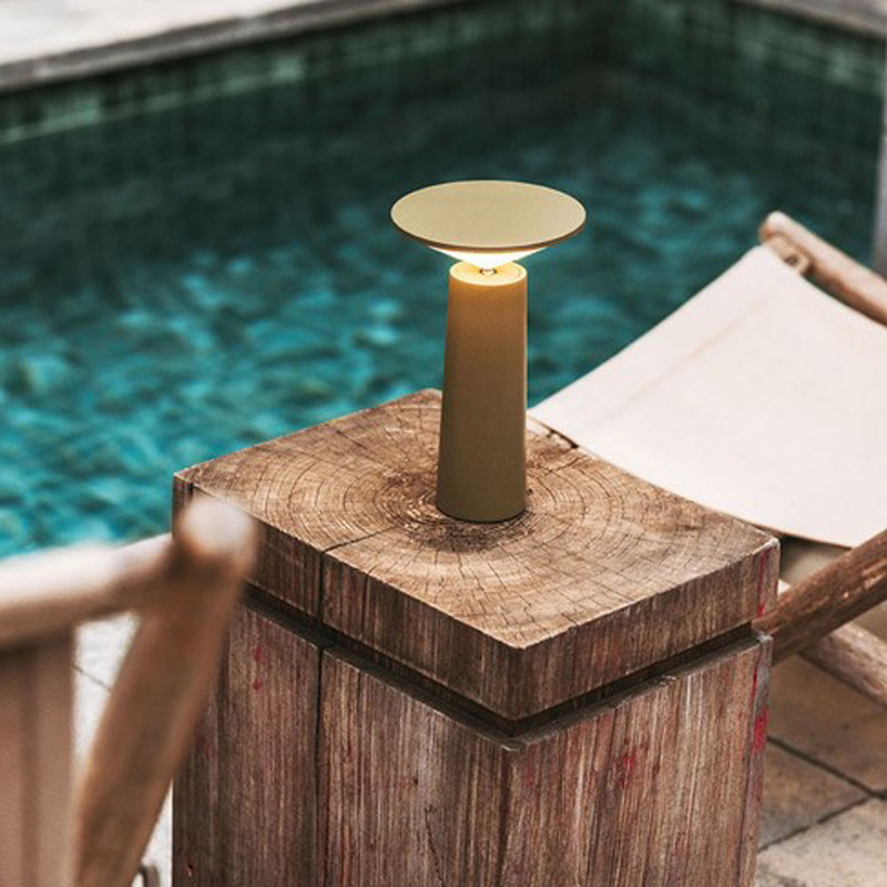 GROK COCKTAIL LAMPADA TAVOLO LED PORTATILE