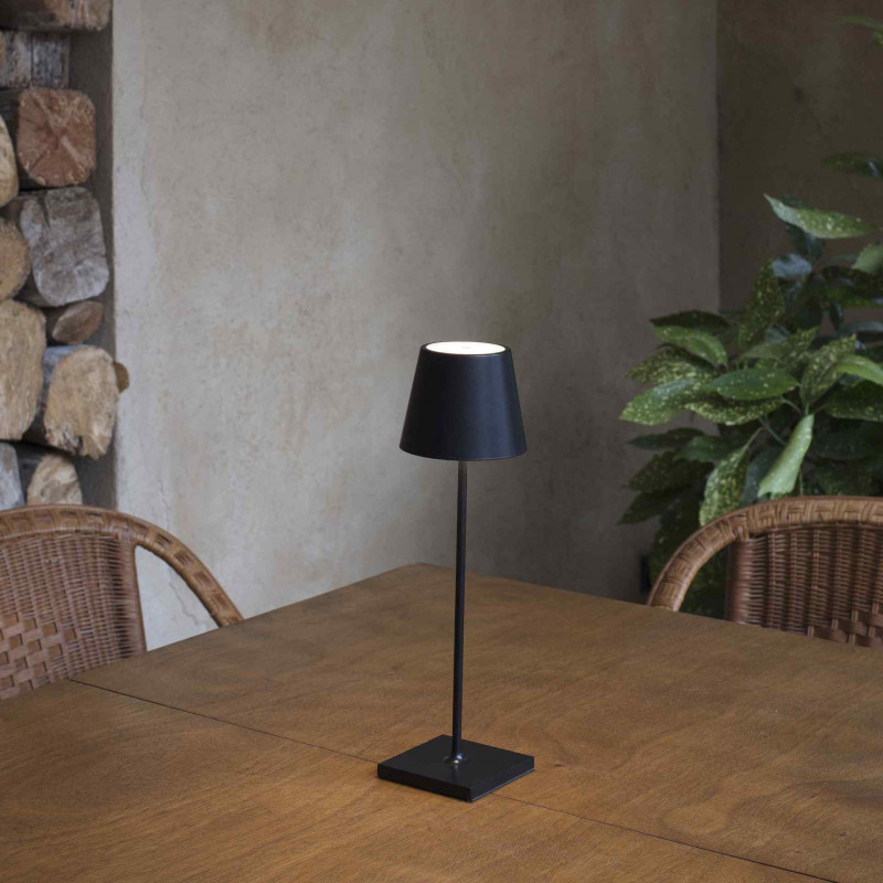 Lampada Portatile LED ricaricabile per esterni ed interni