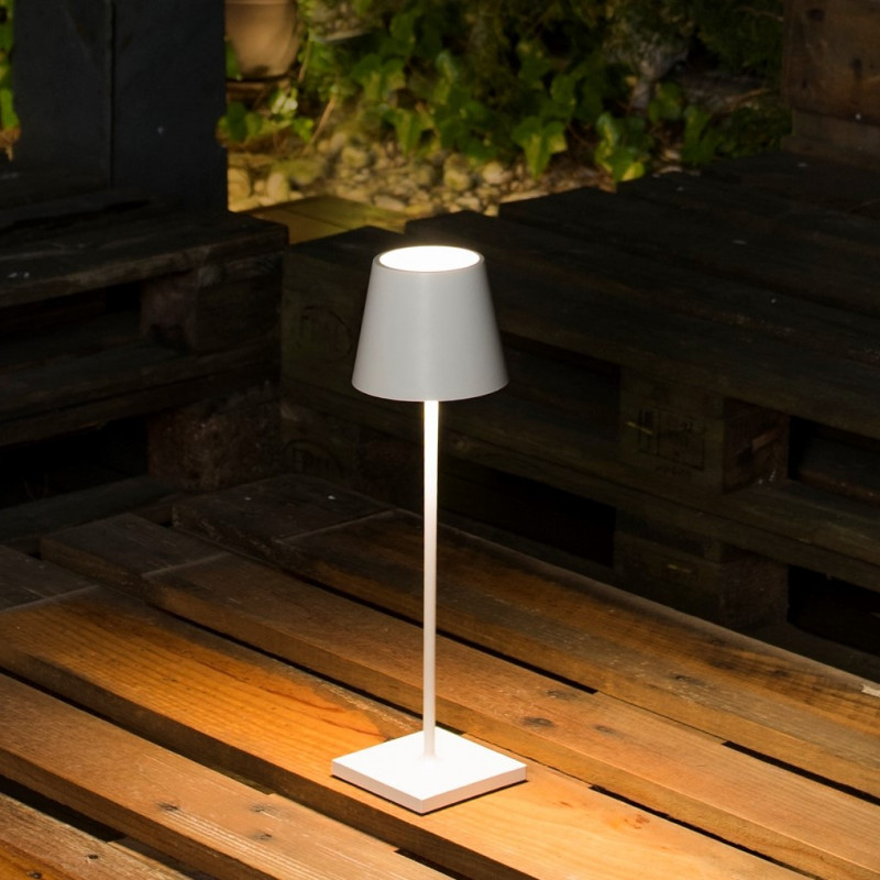 Lampada Portatile LED ricaricabile per esterni ed interni