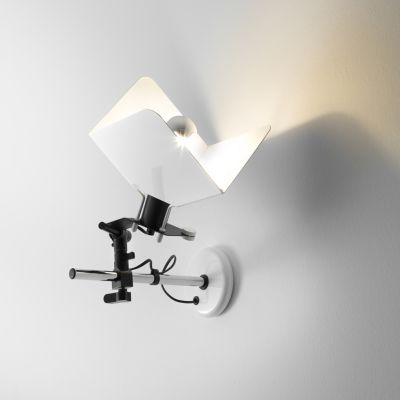 Stilnovo Triedro Lampada a parete orientabile