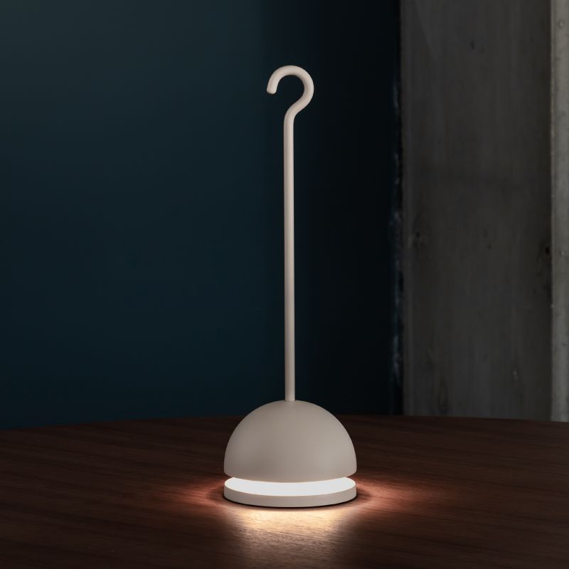 Logica IOTA lampada tavolo e sospensione portatile ricaricabile per esterni ed interni