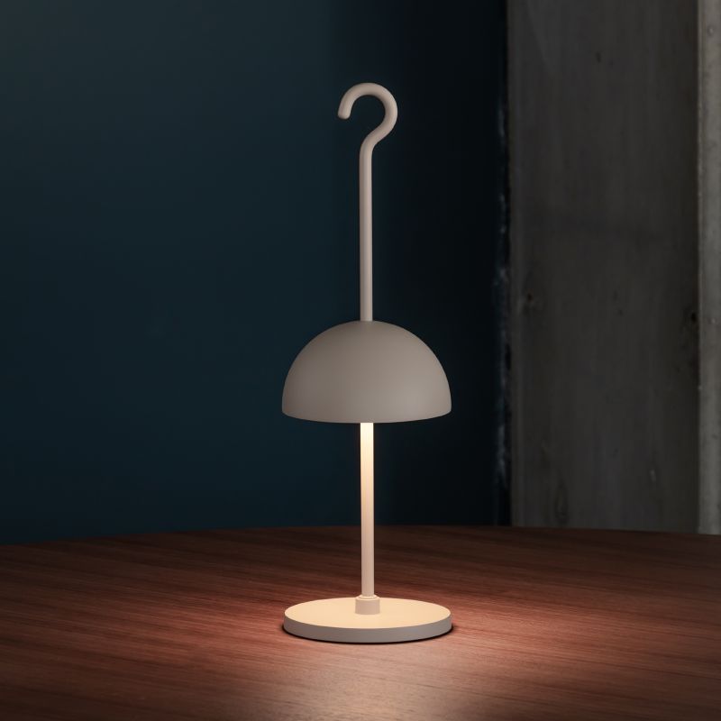 Logica IOTA lampada tavolo e sospensione portatile ricaricabile per esterni ed interni