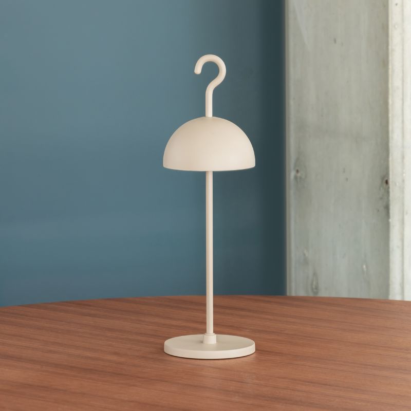 Logica IOTA lampada tavolo e sospensione portatile ricaricabile per esterni ed interni